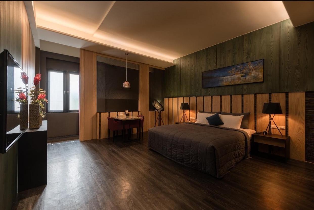 麗馨汽車旅館 Leesing Motel Kaohsiung Esterno foto