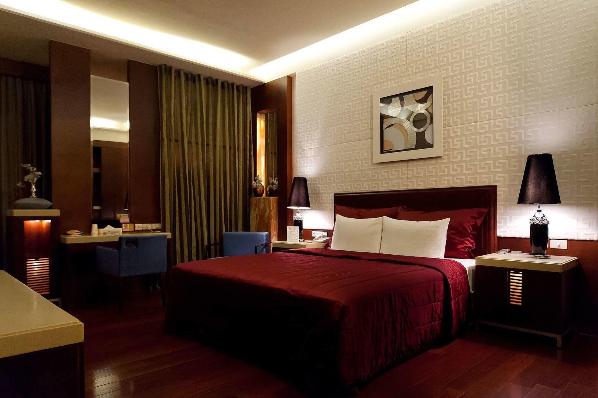 麗馨汽車旅館 Leesing Motel Kaohsiung Esterno foto
