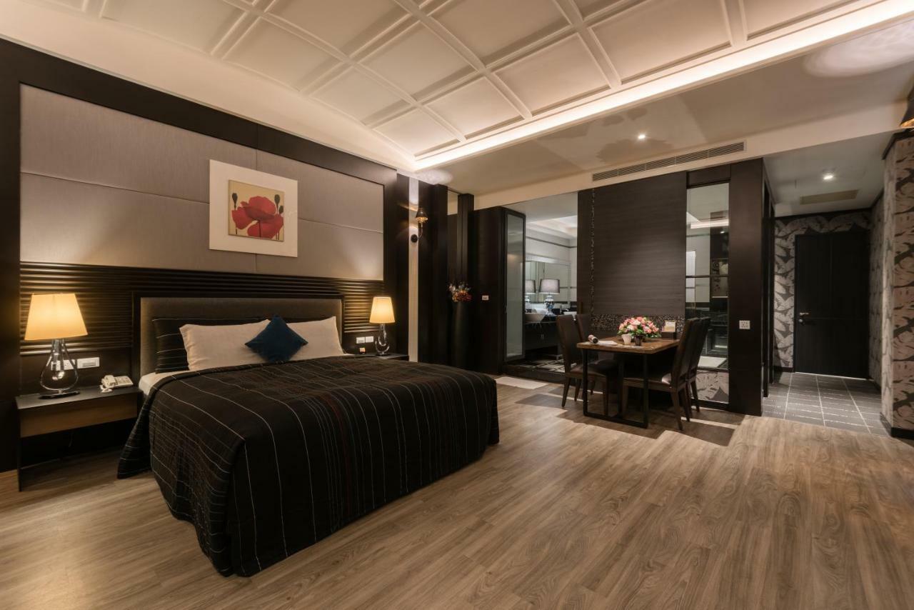 麗馨汽車旅館 Leesing Motel Kaohsiung Esterno foto