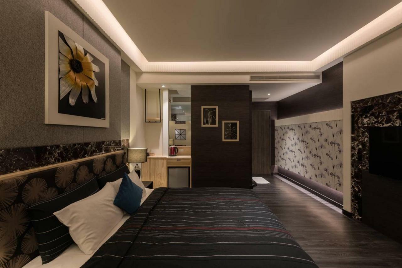 麗馨汽車旅館 Leesing Motel Kaohsiung Esterno foto