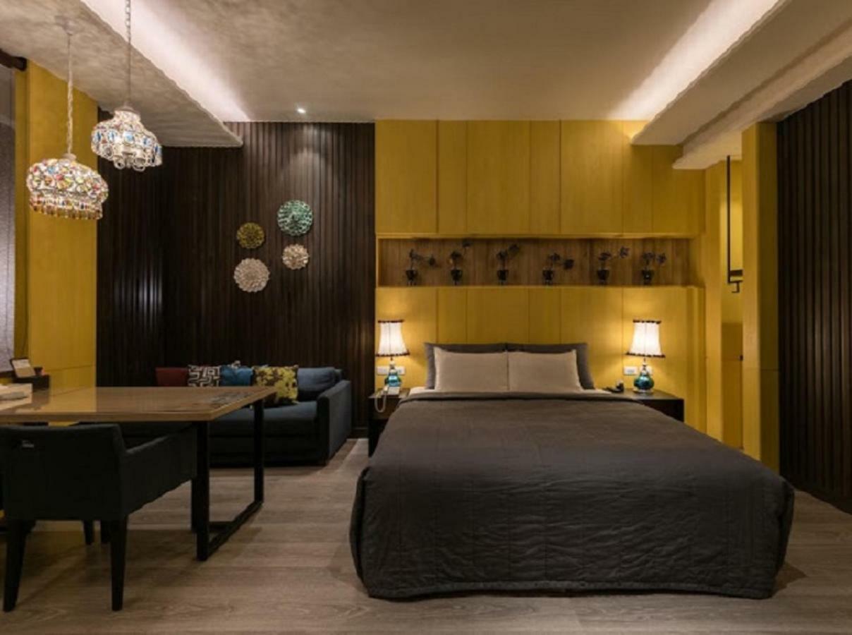 麗馨汽車旅館 Leesing Motel Kaohsiung Esterno foto